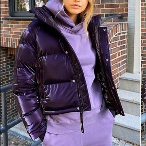 Aritzia TNA The SuperPuff Shorty Jacket Down Sz XS worn once